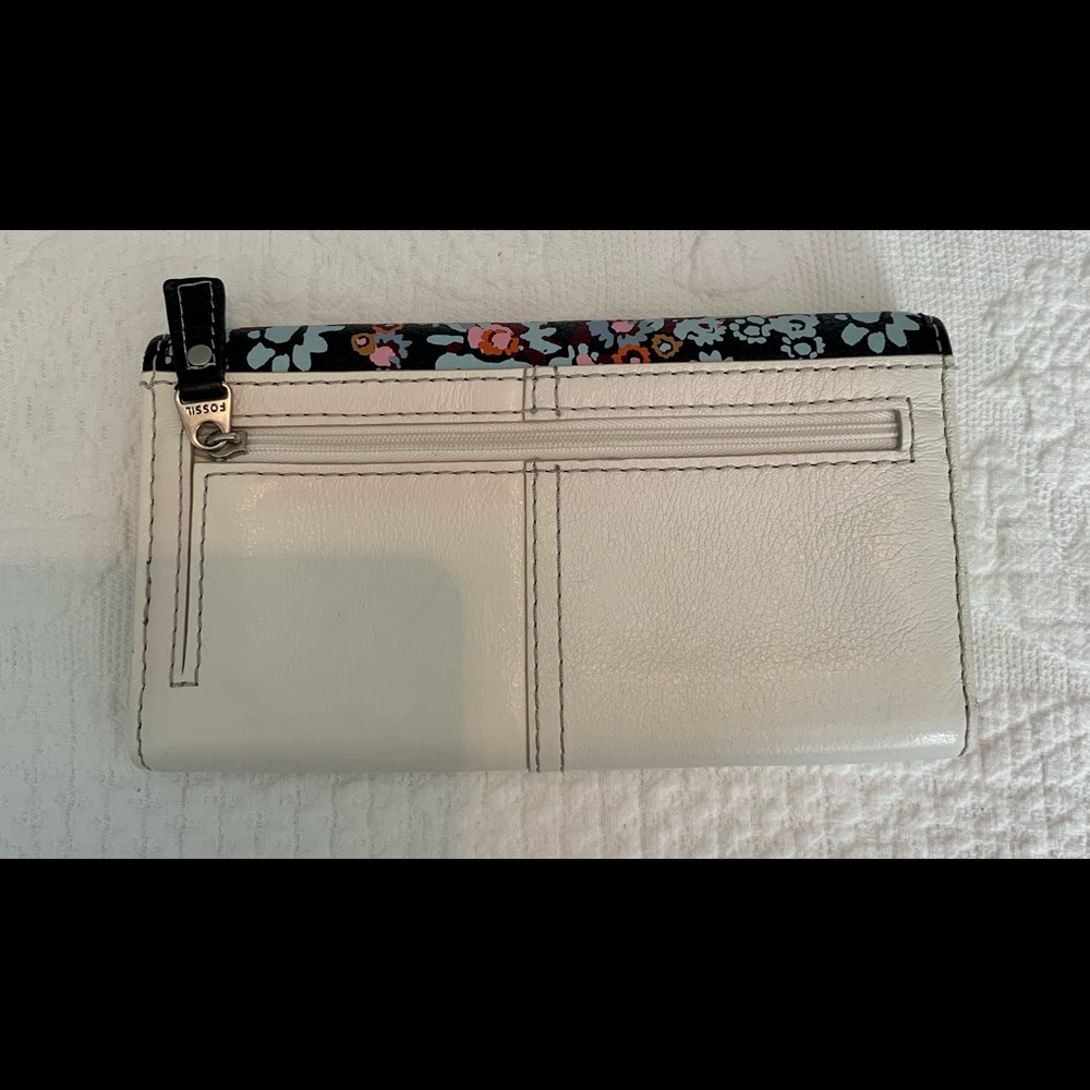 Wallet - Picture 2 of 4